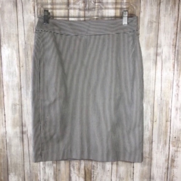 Banana Republic Dresses & Skirts - NWT Banana Republic Striped Pencil Skirt